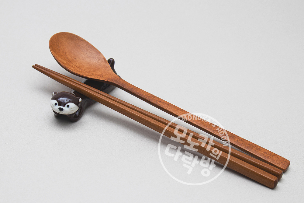 [데꼴] 뒹굴 수달 젓가락 받침대 상세 이미지 9