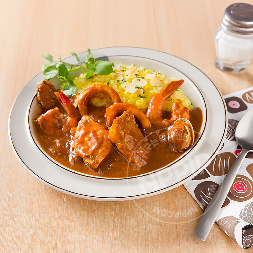 Q1 골든카레 198g 중간매운맛