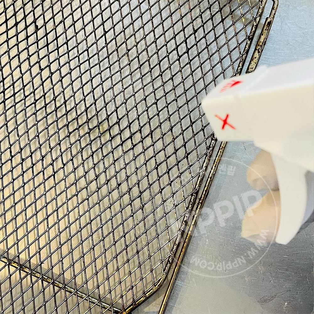 다이소 강력 기름때 탄 자국 오염 제거 클리너 스프레이 200ml