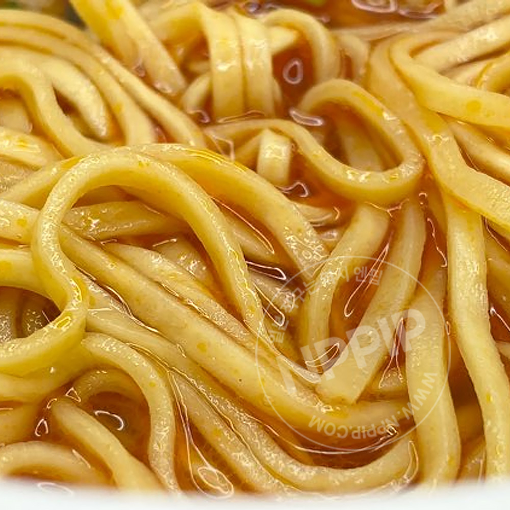 패밀리마트 닛신 아지센모토텐 감수 타이완 라멘 111g