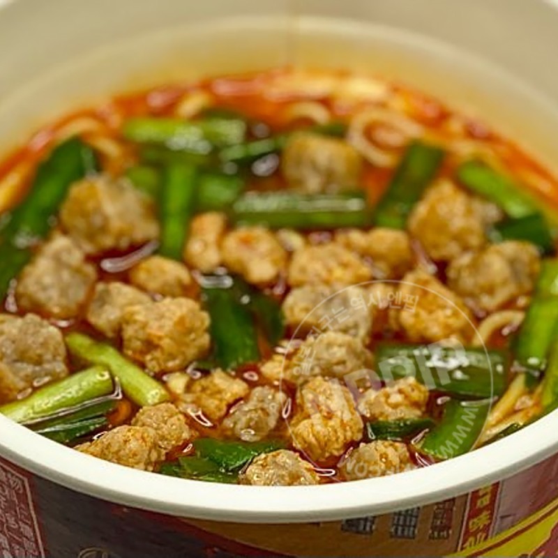 패밀리마트 닛신 아지센모토텐 감수 타이완 라멘 111g
