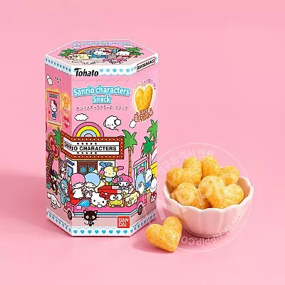 토하토 산리오 캐릭터즈 소금캬라멜맛 스낵 랜덤 스티커 포함 17g