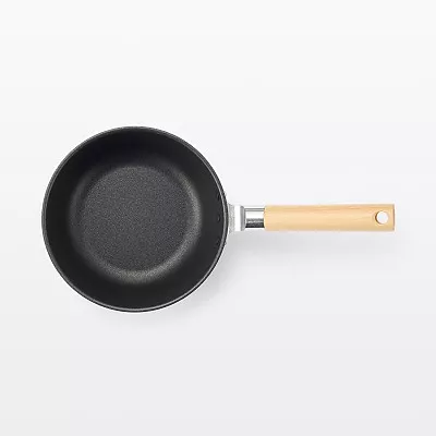 일본 무인양품 가스불 전용 냄비로도 쓸 수 있는 잘 눌어붙지 않는 깊은 프라이팬 20cm