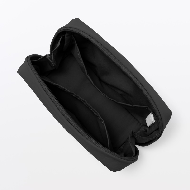 일본 무인양품 발수 재생 나일론 슬림 파우치 15x5x9cm 블랙